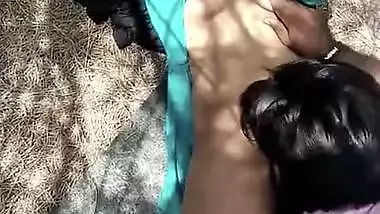 Tamil outdoor pussy licking MMS
