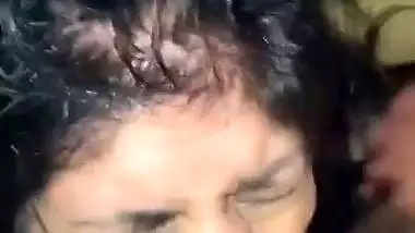 Delhi slut takes cum and pee on her face in hardcore sex