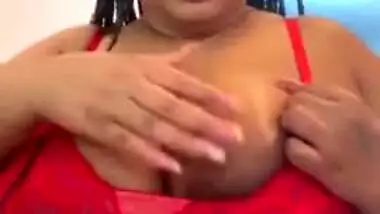 ✨Showing off while I’m working is definitely a new turn on. Watch me play with my tits!✨