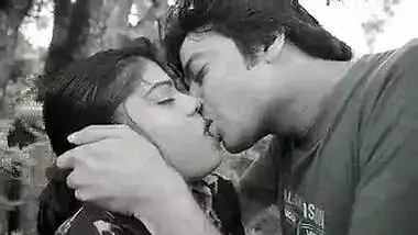 College Couple Din’t Control Love In Forest Short Movie - HClips - Private Home Clips
