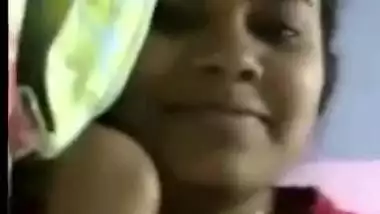 Solo sex video of Desi MILF who gently touches own XXX nipples in bed